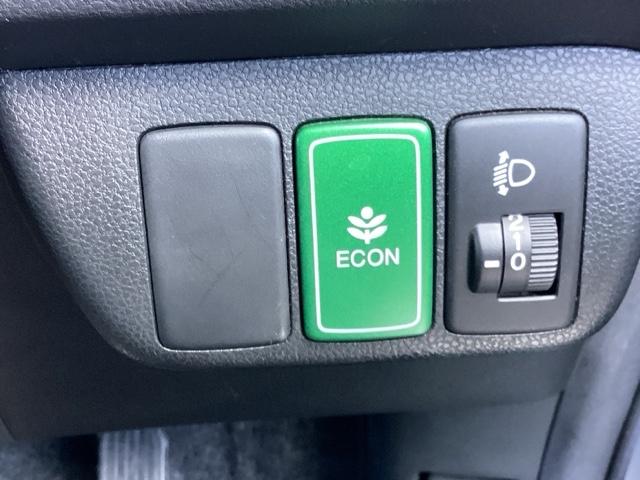 フィット Ｇスマートセレクション　ＦパッケージＨｏｎｄａスマートキーシステム　エアバック　Ｗエアーバック　記録簿　イモビライザー　パワーウィンドウ　ＡＢＳ　パワステ　ＥＴＣ　エアコン　キーレス　スマートキープッシュスタート（26枚目）