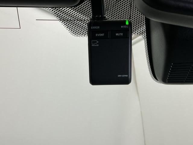 N-ONE プレミアムツアラー Pセンサー ターボエンジン カーテンエアバック 記録簿 LEDランプ USB接続 ドライブレコーダー クルコン 前席シートヒーター イモビ Wエアバッグ フルオートエアコン(13枚目)