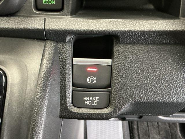 N-ONE プレミアムツアラー Pセンサー ターボエンジン カーテンエアバック 記録簿 LEDランプ USB接続 ドライブレコーダー クルコン 前席シートヒーター イモビ Wエアバッグ フルオートエアコン(21枚目)