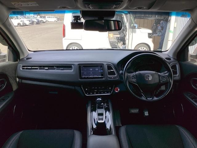 ヴェゼル ハイブリッドＺ・ホンダセンシング　ＥＴＣ／純正ナビ／バックモニター／ホンダセンシング　ＤＶＤ再生機能　整備記録簿　横滑り防止システム　バックアイカメラ　盗難防止装置　フルセ　シートヒーター付　スマ－トキ－　ＥＣＯモード　パワーウィンド（2枚目）