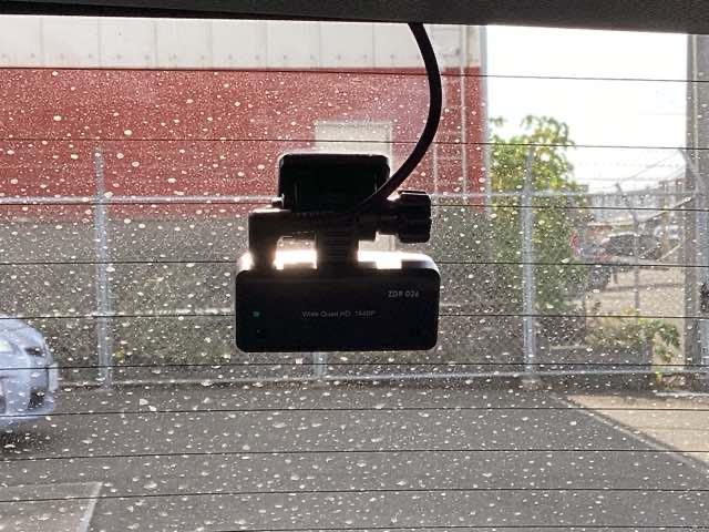 ヴェゼル ハイブリッドＺ・ホンダセンシング　ＥＴＣ／純正ナビ／バックモニター／ホンダセンシング　ＤＶＤ再生機能　整備記録簿　横滑り防止システム　バックアイカメラ　盗難防止装置　フルセ　シートヒーター付　スマ－トキ－　ＥＣＯモード　パワーウィンド（14枚目）