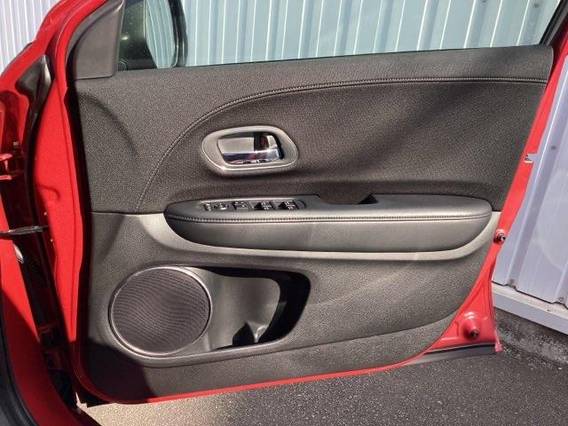 ヴェゼル ハイブリッドＺ・ホンダセンシング　ＥＴＣ／純正ナビ／バックモニター／ホンダセンシング　ＤＶＤ再生機能　整備記録簿　横滑り防止システム　バックアイカメラ　盗難防止装置　フルセ　シートヒーター付　スマ－トキ－　ＥＣＯモード　パワーウィンド（36枚目）