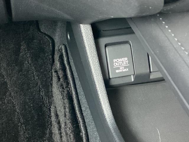 ヴェゼル ハイブリッドＺ・ホンダセンシング　ＥＴＣ／純正ナビ／バックモニター／ホンダセンシング　ＤＶＤ再生機能　整備記録簿　横滑り防止システム　バックアイカメラ　盗難防止装置　フルセ　シートヒーター付　スマ－トキ－　ＥＣＯモード　パワーウィンド（43枚目）