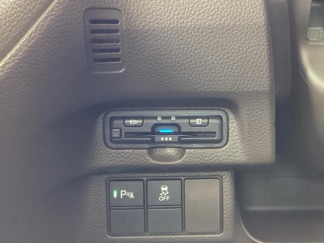 N-BOX G HondaSENSING 前後ソナー エアバック ナビTV 横滑防止装置 フルセグTV リアカメラ DVD LEDヘッドライト スマートキー ベンチシ-ト オートエアコン 整備記録簿 パワーウィンドウ(14枚目)