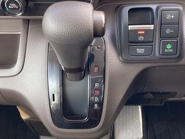 N-BOX G HondaSENSING 前後ソナー エアバック ナビTV 横滑防止装置 フルセグTV リアカメラ DVD LEDヘッドライト スマートキー ベンチシ-ト オートエアコン 整備記録簿 パワーウィンドウ(21枚目)