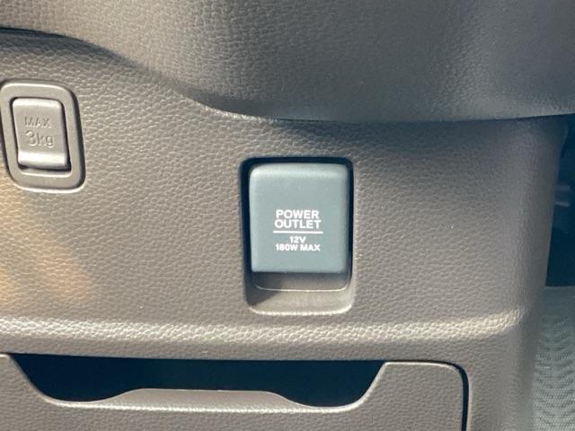 N-BOX G HondaSENSING 前後ソナー エアバック ナビTV 横滑防止装置 フルセグTV リアカメラ DVD LEDヘッドライト スマートキー ベンチシ-ト オートエアコン 整備記録簿 パワーウィンドウ(23枚目)