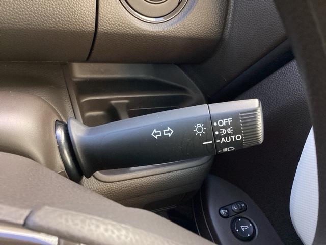 N-BOX G HondaSENSING 前後ソナー エアバック ナビTV 横滑防止装置 フルセグTV リアカメラ DVD LEDヘッドライト スマートキー ベンチシ-ト オートエアコン 整備記録簿 パワーウィンドウ(28枚目)