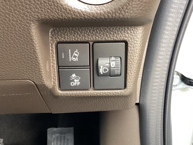 N-BOX G HondaSENSING 前後ソナー エアバック ナビTV 横滑防止装置 フルセグTV リアカメラ DVD LEDヘッドライト スマートキー ベンチシ-ト オートエアコン 整備記録簿 パワーウィンドウ(31枚目)