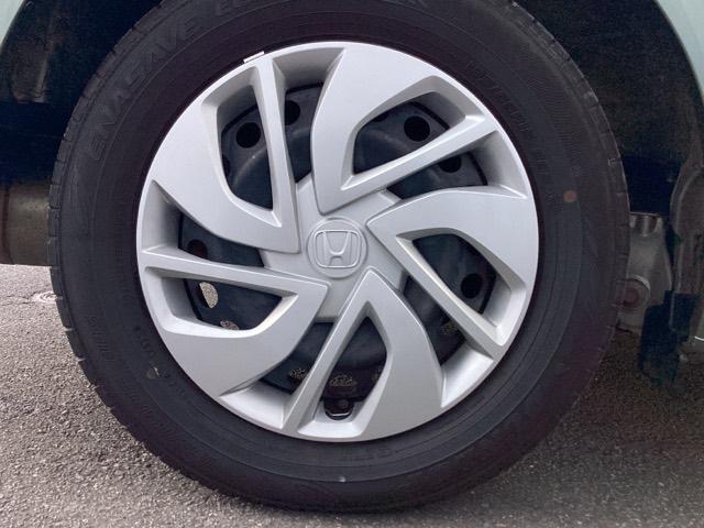 �X�`�[���z�C�[���ɂ́A�z�C�[���g�����i�z�C�[���J�o�[�j���t���Ă��܂��B