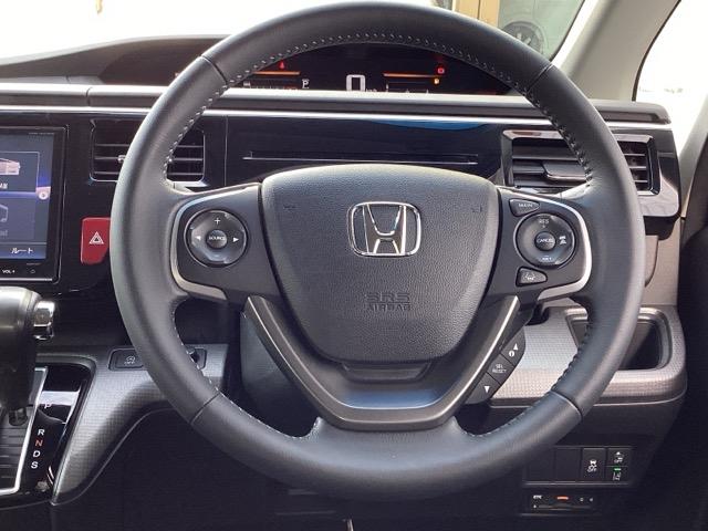 �g���������Z���V���O���ڃ~���g���[�_�[�ƒP��J�����ŁA�N���}�̑O���̏󋵂�F���B�u���[�L��X�e�A�����O�̐���Z�p�Ƌ������A���S�E���K�ȉ^�]�⎖�̉�����x�������̃V�X�e���ł�