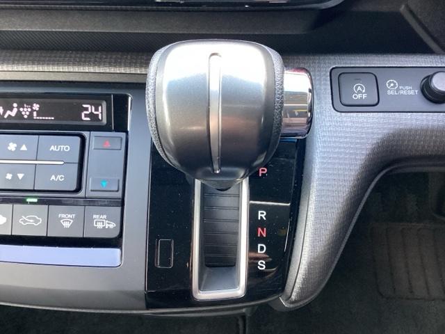 ���i�����犊�炩�ɉ������閳�i�K�ϑ��̂b�u�s�̓X�g�b�v���S�[�̑����X�̒������K�ł�