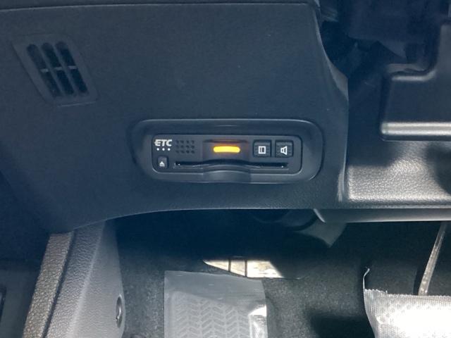 ヴェゼル Ｘ・ホンダセンシング　ＥＴＣ／純正ナビ／バックモニター／ホンダセンシング　Ｒカメラ　Ｗエアバッグ　アクティブクルーズコントロール　オートエアコン　ＬＥＤランプ　衝突軽減ブレ－キ　パワステ　整備記録簿　Ｄレコ　横滑り防止機能（14枚目）