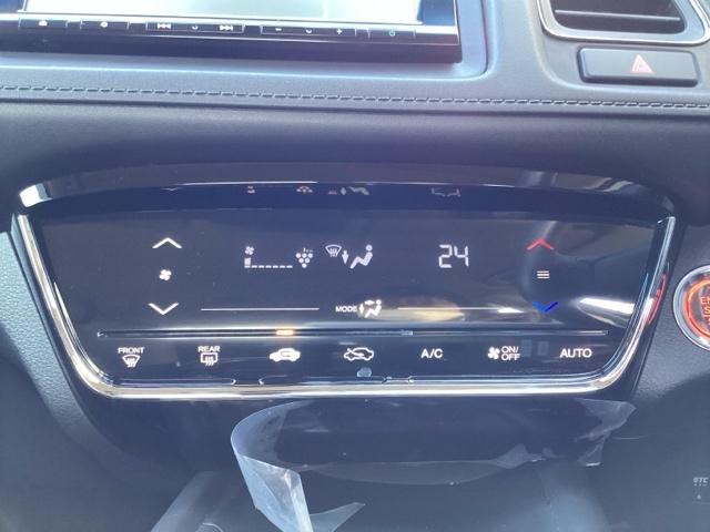 ヴェゼル Ｘ・ホンダセンシング　ＥＴＣ／純正ナビ／バックモニター／ホンダセンシング　Ｒカメラ　Ｗエアバッグ　アクティブクルーズコントロール　オートエアコン　ＬＥＤランプ　衝突軽減ブレ－キ　パワステ　整備記録簿　Ｄレコ　横滑り防止機能（21枚目）