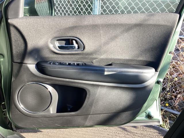 ヴェゼル Ｘ・ホンダセンシング　ＥＴＣ／純正ナビ／バックモニター／ホンダセンシング　Ｒカメラ　Ｗエアバッグ　アクティブクルーズコントロール　オートエアコン　ＬＥＤランプ　衝突軽減ブレ－キ　パワステ　整備記録簿　Ｄレコ　横滑り防止機能（35枚目）