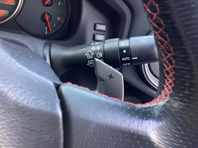 ８６ ＧＴ　メモリーナビ／ＭＴモード付　キーフリ　盗難防止　地デジ　スマートキ－　ＶＳＡ　オートエアコン　サイドＳＲＳ　助手席エアバッグ　ＬＥＤヘッドライト　パワーウィンドウ　運転席エアバッグ　ＡＢＳ　ナビ・ＴＶ（17枚目）