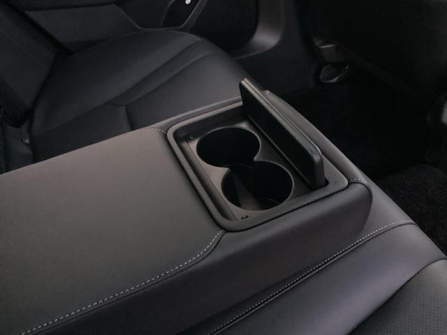 �A�[�����X�g�ɃJ�b�v�z���_�[���t���Ă��܂��B