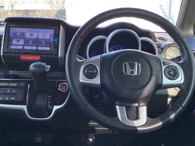 N-BOXカスタム G・ターボLパッケージ ナビ装着用スペシャルパッケージ LEDヘッド AAC 横滑り防止機能 リアカメラ 1セグTV オートクルーズ ETC付き キーレスエントリー 運転席エアバッグ パワステ イモビ PW ECOモード(3枚目)