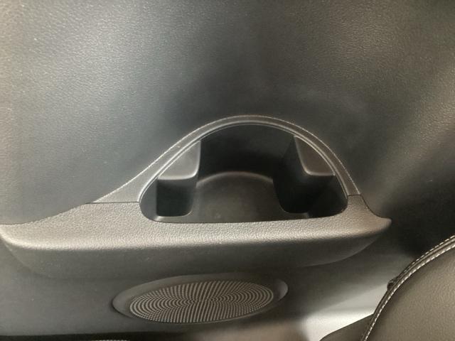 N-BOXカスタム G・ターボLパッケージ ナビ装着用スペシャルパッケージ LEDヘッド AAC 横滑り防止機能 リアカメラ 1セグTV オートクルーズ ETC付き キーレスエントリー 運転席エアバッグ パワステ イモビ PW ECOモード(36枚目)