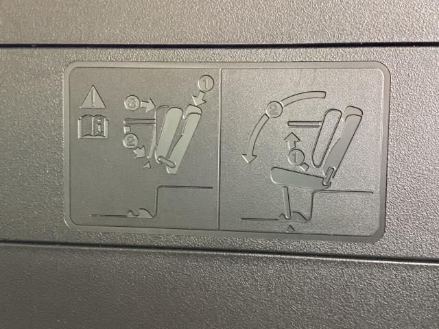 N-BOXカスタム G・ターボLパッケージ ナビ装着用スペシャルパッケージ LEDヘッド AAC 横滑り防止機能 リアカメラ 1セグTV オートクルーズ ETC付き キーレスエントリー 運転席エアバッグ パワステ イモビ PW ECOモード(42枚目)