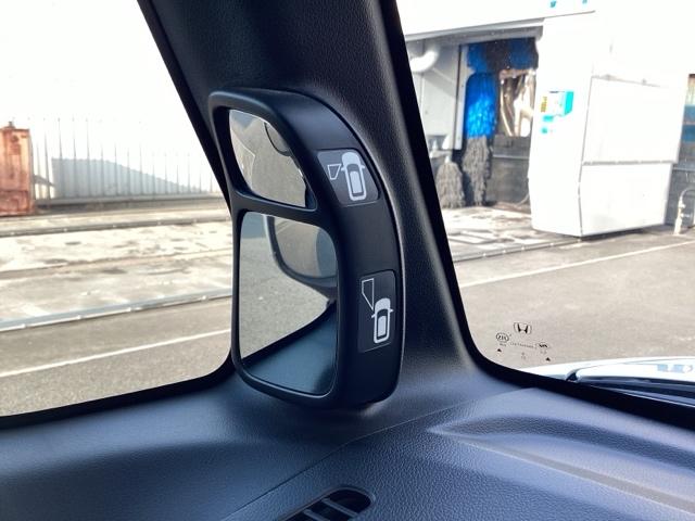 N-BOXカスタム G・ターボLパッケージ ナビ装着用スペシャルパッケージ LEDヘッド AAC 横滑り防止機能 リアカメラ 1セグTV オートクルーズ ETC付き キーレスエントリー 運転席エアバッグ パワステ イモビ PW ECOモード(43枚目)