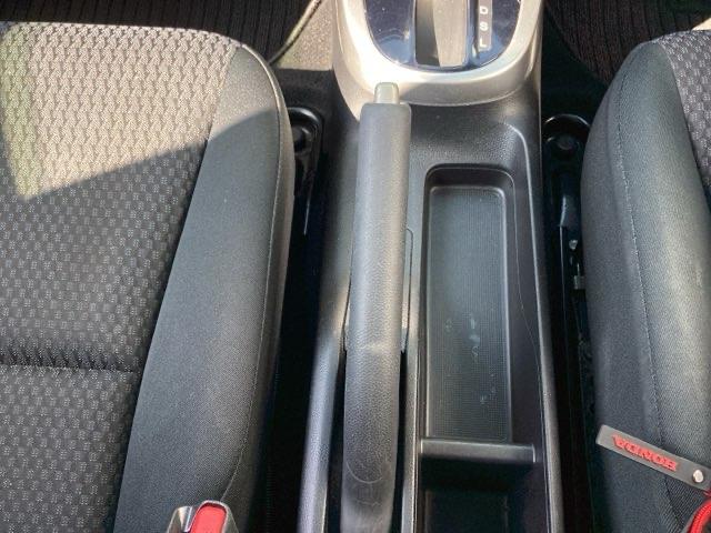 フィット １３Ｇ・Ｆ　メモリーナビ／フルオート・エアーコンディショナー（プラズマクラスター技術搭載）　Ｂカメラ　セキュリティーアラーム　両席エアバック　ＥＴＣ車載器　横滑り防止装置付　キーフリーシステム　ＵＳＢ　記録簿（25枚目）