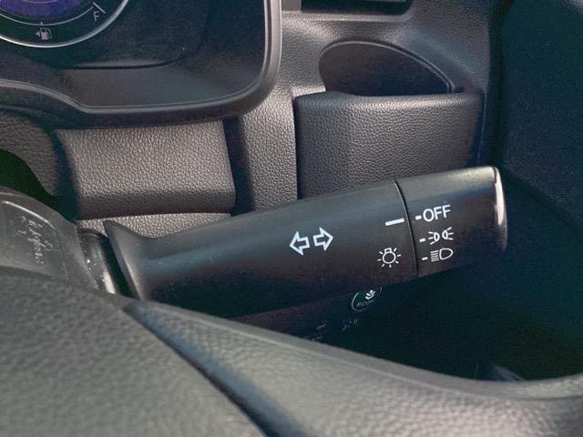 フィット １３Ｇ・Ｆ　メモリーナビ／フルオート・エアーコンディショナー（プラズマクラスター技術搭載）　Ｂカメラ　セキュリティーアラーム　両席エアバック　ＥＴＣ車載器　横滑り防止装置付　キーフリーシステム　ＵＳＢ　記録簿（27枚目）