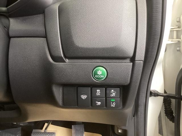 フィットハイブリッド Ｌホンダセンシング　純正ナビ　スマートキー　ドラレコ　ヘッドライトＬＥＤ　セキュリティアラーム　運転席エアバッグ　横滑り防止機能　サイドエアバッグ　Ｒカメ　キーレス　オートクルーズ　ＥＴＣ車載器　Ａストップ　ＡＢＳ（15枚目）