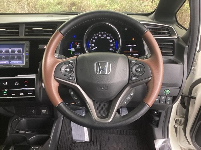 フィットハイブリッド Ｌホンダセンシング　純正ナビ　スマートキー　ドラレコ　ヘッドライトＬＥＤ　セキュリティアラーム　運転席エアバッグ　横滑り防止機能　サイドエアバッグ　Ｒカメ　キーレス　オートクルーズ　ＥＴＣ車載器　Ａストップ　ＡＢＳ（17枚目）
