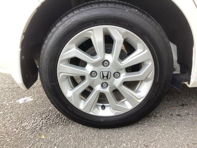 フィットハイブリッド Ｌホンダセンシング　純正ナビ　スマートキー　ドラレコ　ヘッドライトＬＥＤ　セキュリティアラーム　運転席エアバッグ　横滑り防止機能　サイドエアバッグ　Ｒカメ　キーレス　オートクルーズ　ＥＴＣ車載器　Ａストップ　ＡＢＳ（25枚目）