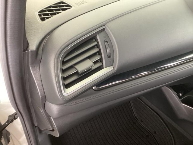 フィットハイブリッド Ｌホンダセンシング　純正ナビ　スマートキー　ドラレコ　ヘッドライトＬＥＤ　セキュリティアラーム　運転席エアバッグ　横滑り防止機能　サイドエアバッグ　Ｒカメ　キーレス　オートクルーズ　ＥＴＣ車載器　Ａストップ　ＡＢＳ（40枚目）