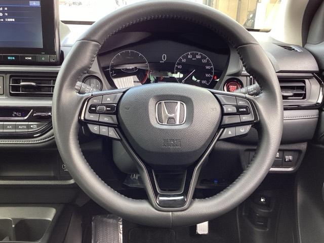 ��ɂȂ��ފ��o�̃X�e�A�����O�ł��B�����S�n�A�f�U�C�����A���쐫�ɂ���������A�C�e���ł��B