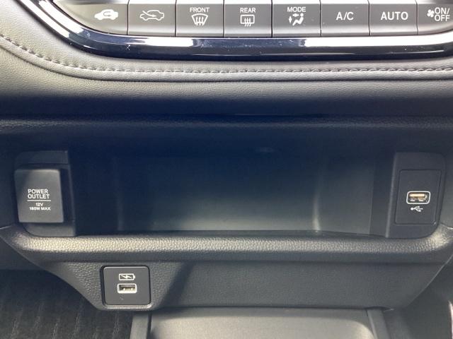 �������A�N�Z�T���[�\�P�b�g�i�d���\�P�b�g�j�E�����t�r�a�W���b�N�ł��B