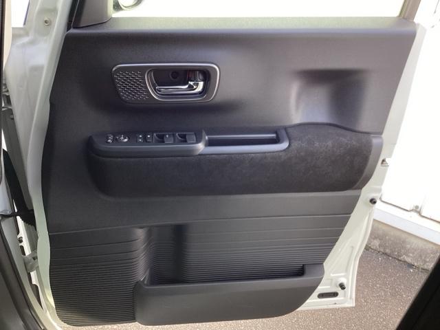 Ｎ－ＢＯＸカスタム ターボ　シートＨ　スマートキ　Ａクルコン　１オーナー　盗難防止　サイドカーテンエアバック　ＵＳＢ入力　キーレスエントリー　ナビＴＶ　両席エアバック　パーキングセンサー　ターボ車　エアコン　ＬＥＤライト（37枚目）