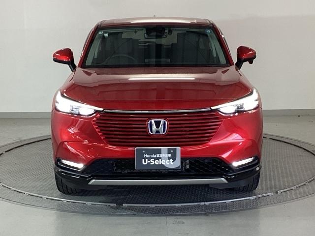 ヴェゼル ｅ：ＨＥＶＺ　メモリーナビ　ドラレコ　ＥＴＣ　リアカメラ　スマートキー＆プッシュスタート　サイドＳＲＳ　オートテールゲート　イモビ　地デジ　Ｂカメ　キーレスエントリー　Ｃソナー　ＵＳＢポート　ＰＳ　ＬＥＤライト（7枚目）