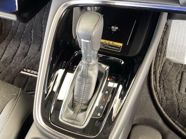 ヴェゼル ｅ：ＨＥＶＺ　メモリーナビ　ドラレコ　ＥＴＣ　リアカメラ　スマートキー＆プッシュスタート　サイドＳＲＳ　オートテールゲート　イモビ　地デジ　Ｂカメ　キーレスエントリー　Ｃソナー　ＵＳＢポート　ＰＳ　ＬＥＤライト（38枚目）