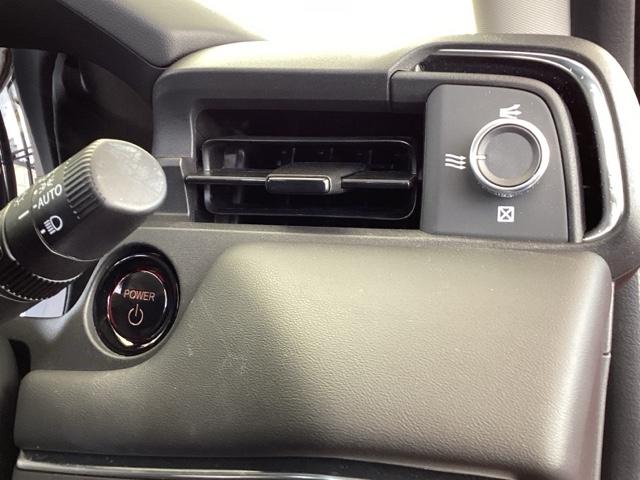 ヴェゼル ｅ：ＨＥＶＺ　メモリーナビ　ドラレコ　ＥＴＣ　リアカメラ　スマートキー＆プッシュスタート　サイドＳＲＳ　オートテールゲート　イモビ　地デジ　Ｂカメ　キーレスエントリー　Ｃソナー　ＵＳＢポート　ＰＳ　ＬＥＤライト（44枚目）