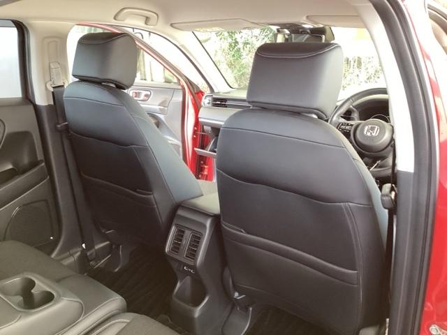 ヴェゼル ｅ：ＨＥＶＺ　メモリーナビ　ドラレコ　ＥＴＣ　リアカメラ　スマートキー＆プッシュスタート　サイドＳＲＳ　オートテールゲート　イモビ　地デジ　Ｂカメ　キーレスエントリー　Ｃソナー　ＵＳＢポート　ＰＳ　ＬＥＤライト（58枚目）