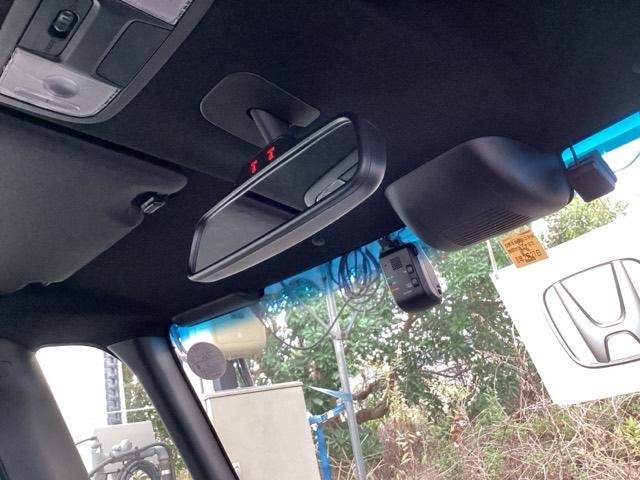 Ｎ－ＢＯＸカスタム Ｌ　純正メモリーナビ　ドラレコ　リアカメラ　スマートキーシステム　ヒーター　リヤカメラ　サイドカーテンエアバック　記録簿　ナビ＆ＴＶ　ＵＳＢポート　ＬＥＤ　キーフリー　両側スライド片側電動ドア　ＤＶＤ（10枚目）