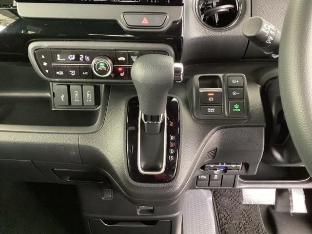 Ｎ－ＢＯＸカスタム Ｌ　純正メモリーナビ　ドラレコ　リアカメラ　スマートキーシステム　ヒーター　リヤカメラ　サイドカーテンエアバック　記録簿　ナビ＆ＴＶ　ＵＳＢポート　ＬＥＤ　キーフリー　両側スライド片側電動ドア　ＤＶＤ（13枚目）