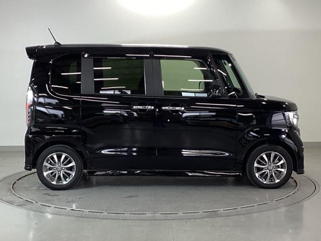 Ｎ－ＢＯＸカスタム Ｌ　純正メモリーナビ　ドラレコ　リアカメラ　スマートキーシステム　ヒーター　リヤカメラ　サイドカーテンエアバック　記録簿　ナビ＆ＴＶ　ＵＳＢポート　ＬＥＤ　キーフリー　両側スライド片側電動ドア　ＤＶＤ（32枚目）