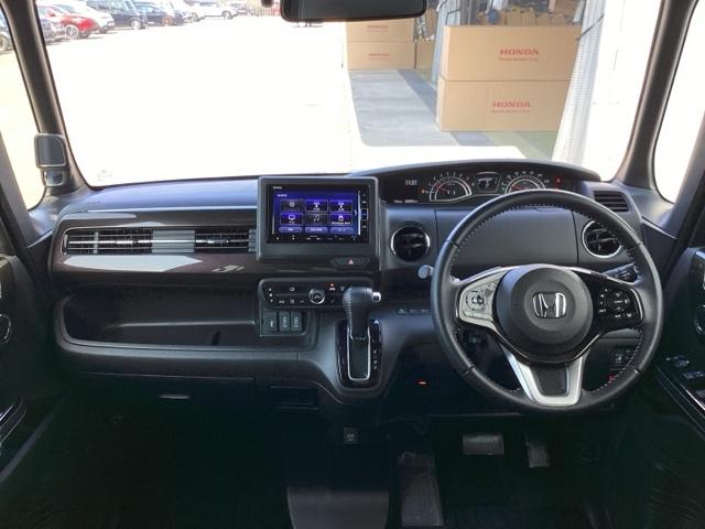 Ｎ－ＢＯＸカスタム Ｇ・ＥＸターボホンダセンシング　助手席スーパースライドシート／運転席＆助手席シートヒーター　スマートキ－　シ－トヒ－タ－　ＡＣ　Ｒカメ　サイドエアバッグ　クルコン　Ｆセグ　ＥＳＣ　ＬＥＤヘットライト　ＵＳＢ接続　タ－ボ　ナビＴＶ（2枚目）