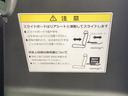 Ｌホンダセンシング　純正メモリーナビＬＥＤライト　エアコン　ナビ＆ＴＶ　地デジＴＶ　バックカメラ　ＵＳＢ接続　ソナー　ドラレコ　シートヒータ　ＬＥＤヘッドライト　ＥＴＣ　クルコン　スマートキー　キーレス　ベンチシート（23枚目）