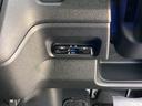 ベースグレード　純正メモリーナビＬＥＤライト　追突被害軽減ブレーキ　禁煙　オートクルーズ　シートヒータ　ＵＳＢ　ＥＴＣ車載器　セキュリティアラーム　ＡＡＣ　スマートキ－　パワステ　フリーキー　フルセグテレビ　ＥＳＣ（14枚目）