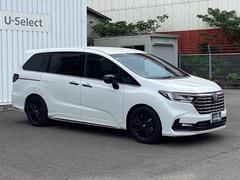 ＬＥＤヘッドライトを装備しています。ＬＥＤヘッドライトはとても明るく、雨の日や夜間走行も安全・安心です。オートライトコントロール付きで周囲の明るさに応じて自動で点灯・消灯します。 7