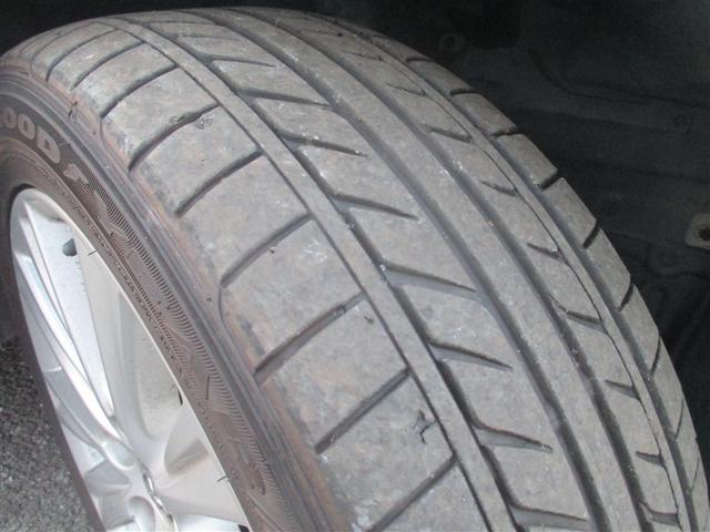 ヴェルファイア ２．５Ｚ　フルセグ　メモリーナビ　ＤＶＤ再生　後席モニター　バックカメラ　衝突被害軽減システム　ＥＴＣ　両側電動スライド　ＬＥＤヘッドランプ　乗車定員８人　３列シート　ワンオーナー　記録簿（28枚目）