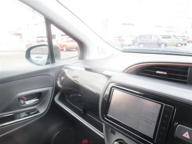 ヴィッツ ハイブリッドＦ　アミー　フルセグ　メモリーナビ　バックカメラ　衝突被害軽減システム　ＥＴＣ　ドラレコ　ワンオーナー　記録簿（22枚目）