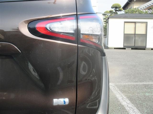 シエンタ ハイブリッドＧ　クエロ　ワンセグ　メモリーナビ　バックカメラ　衝突被害軽減システム　ＥＴＣ　両側電動スライド　ＬＥＤヘッドランプ　ウオークスルー　乗車定員７人　３列シート　記録簿（28枚目）