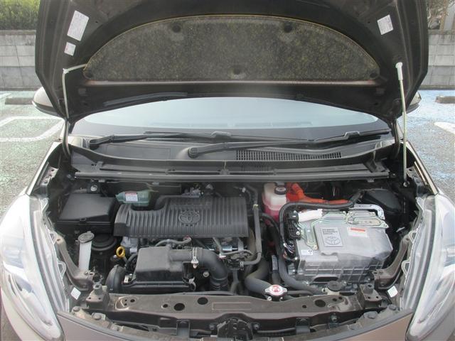 シエンタ ハイブリッドＧ　クエロ　ワンセグ　メモリーナビ　バックカメラ　衝突被害軽減システム　ＥＴＣ　両側電動スライド　ＬＥＤヘッドランプ　ウオークスルー　乗車定員７人　３列シート　記録簿（31枚目）