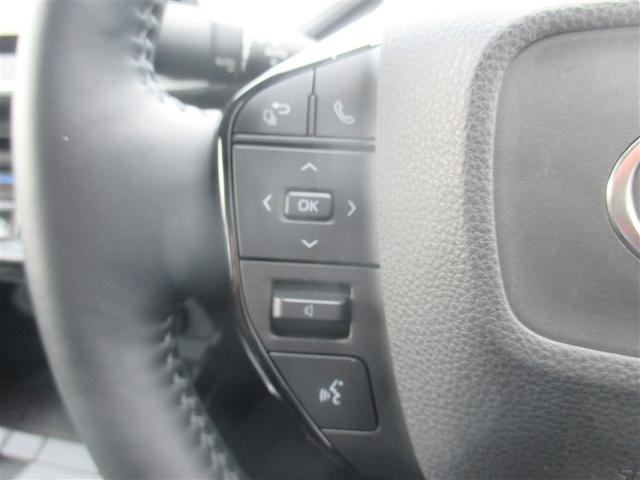 プリウス Ｚ　革シート　ミュージックプレイヤー接続可　バックカメラ　衝突被害軽減システム　ＥＴＣ　ＬＥＤヘッドランプ　ワンオーナー　記録簿（14枚目）