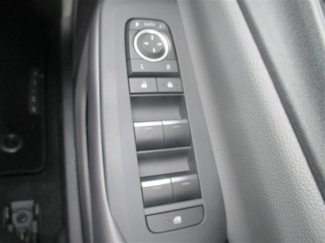 プリウス Ｚ　革シート　ミュージックプレイヤー接続可　バックカメラ　衝突被害軽減システム　ＥＴＣ　ＬＥＤヘッドランプ　ワンオーナー　記録簿（20枚目）